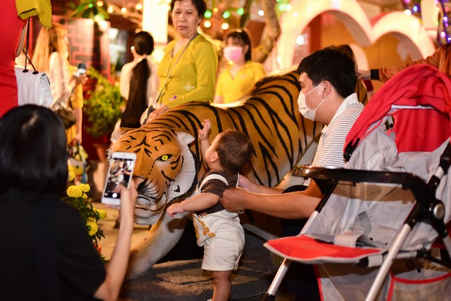 Chùm ảnh mồng một Tết Nhâm Dần